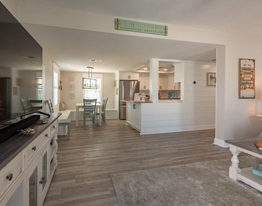1726 65th Street - Photo Thumbnail 2