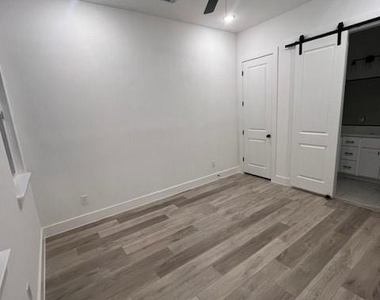 8508 Wileyvale Road - Photo Thumbnail 5