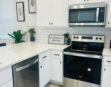 8508 Wileyvale Road - Photo Thumbnail 2