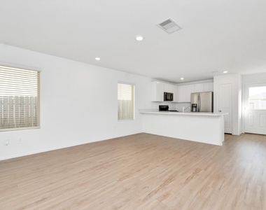 24207 Becker Hollow Lane - Photo Thumbnail 4