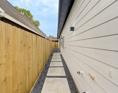 4029 Knoxville Street - Photo Thumbnail 32