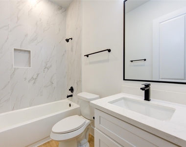 4029 Knoxville Street - Photo Thumbnail 13