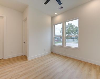4029 Knoxville Street - Photo Thumbnail 26