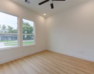 4029 Knoxville Street - Photo Thumbnail 28