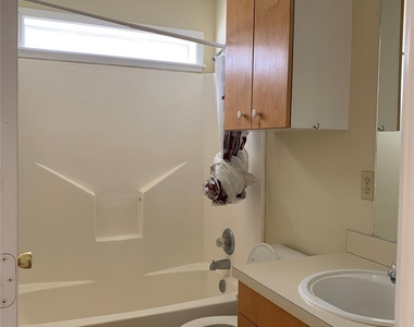 4310 College Main Street - Photo Thumbnail 16
