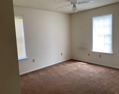 4310 College Main Street - Photo Thumbnail 17