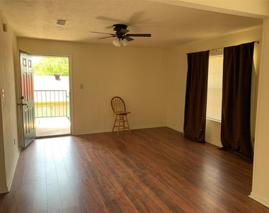 4310 College Main Street - Photo Thumbnail 5