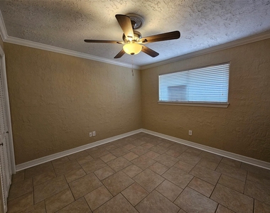 15575 Marina Drive - Photo Thumbnail 25