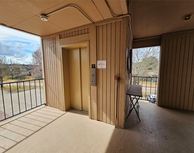 15575 Marina Drive - Photo Thumbnail 6