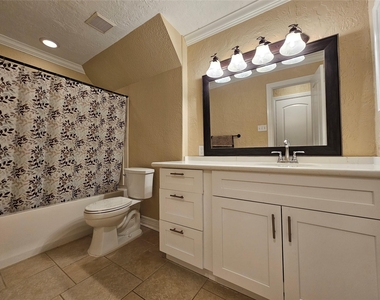 15575 Marina Drive - Photo Thumbnail 24