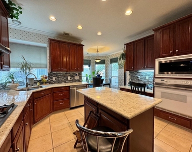9303 Bent Spur Lane - Photo Thumbnail 9
