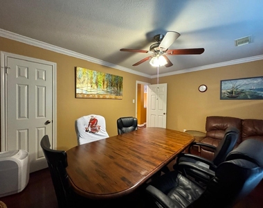 9303 Bent Spur Lane - Photo Thumbnail 27