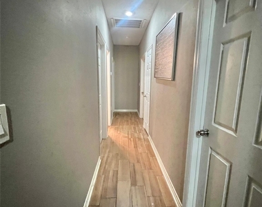 2734 Duncan Drive - Photo Thumbnail 7
