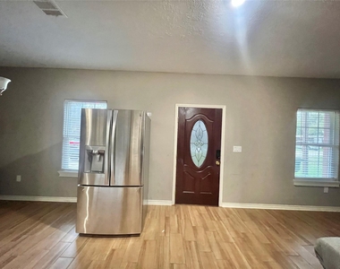 2734 Duncan Drive - Photo Thumbnail 2