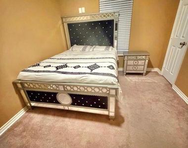 2734 Duncan Drive - Photo Thumbnail 4