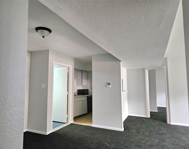 8421 Hearth Drive - Photo Thumbnail 4