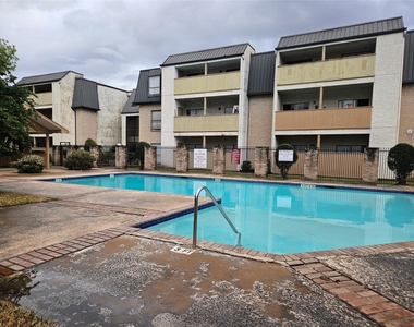 8421 Hearth Drive - Photo Thumbnail 19
