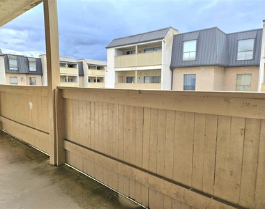 8421 Hearth Drive - Photo Thumbnail 23