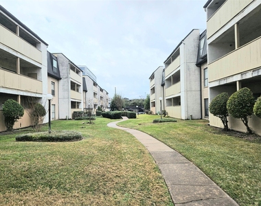 8421 Hearth Drive - Photo Thumbnail 20