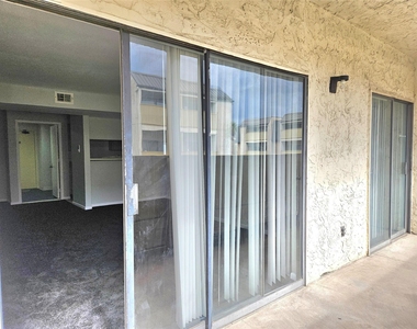 8421 Hearth Drive - Photo Thumbnail 21