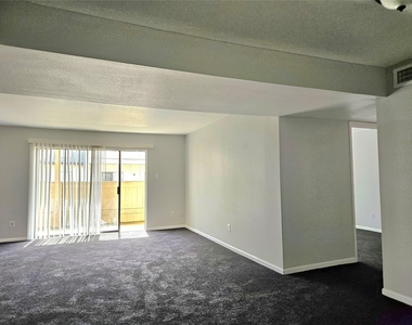 8421 Hearth Drive - Photo Thumbnail 13
