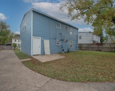 1211 1st Avenue N - Photo Thumbnail 18