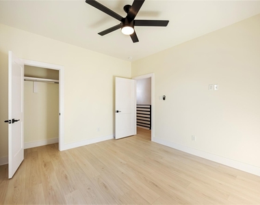 7125 England Street - Photo Thumbnail 15