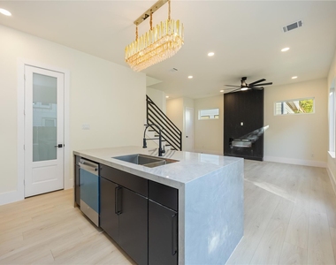 7125 England Street - Photo Thumbnail 8