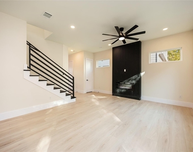 7125 England Street - Photo Thumbnail 4
