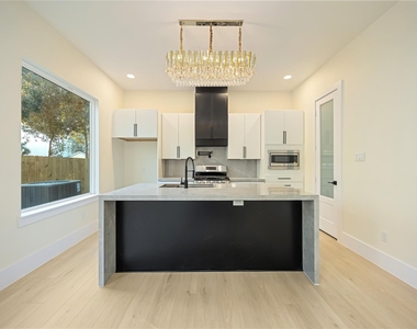 7125 England Street - Photo Thumbnail 6