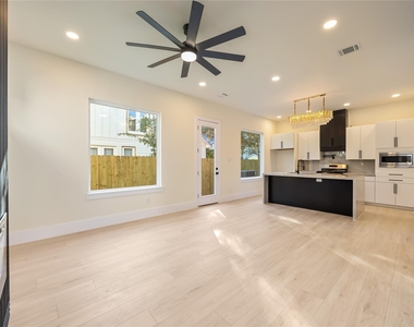 7125 England Street - Photo Thumbnail 3