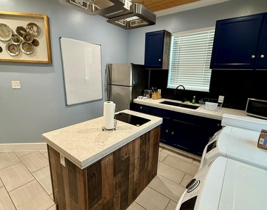 2312 37th Street - Photo Thumbnail 19