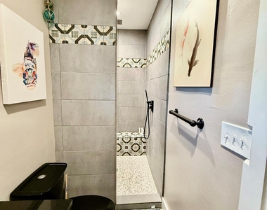 2312 37th Street - Photo Thumbnail 26