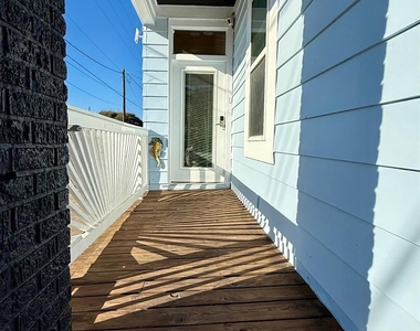 2312 37th Street - Photo Thumbnail 2