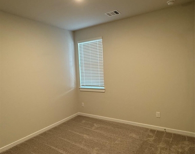 2978 Park Hill Lane - Photo Thumbnail 18