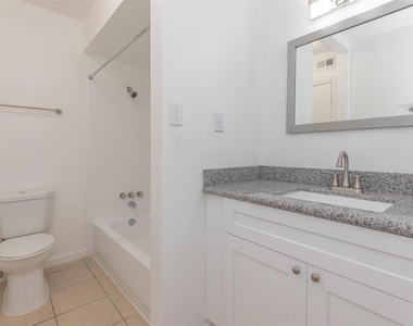 9707 N Timberside Drive - Photo Thumbnail 14