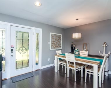 150 Edgewater Way - Photo Thumbnail 7