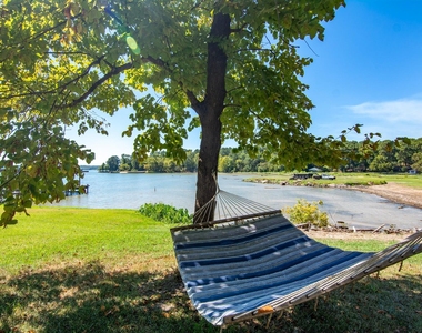 150 Edgewater Way - Photo Thumbnail 28