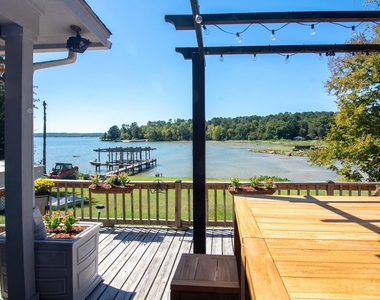 150 Edgewater Way - Photo Thumbnail 17