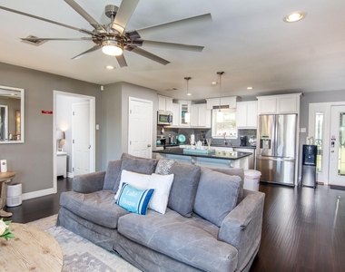 150 Edgewater Way - Photo Thumbnail 2