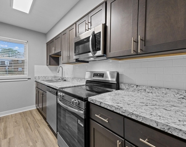 356 Cypresswood Ct - Photo Thumbnail 11