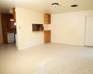 13207 Santa Teresa Road - Photo Thumbnail 3