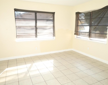 13207 Santa Teresa Road - Photo Thumbnail 4
