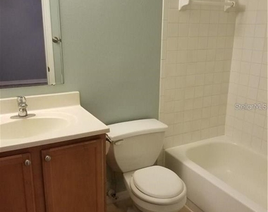 803 Lake Haven Square - Photo Thumbnail 10