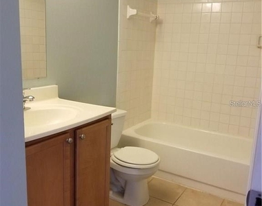 803 Lake Haven Square - Photo Thumbnail 7