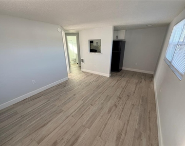1101 E 140th Avenue - Photo Thumbnail 4