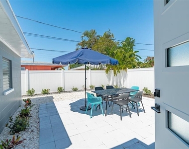 1473 Durling Drive S - Photo Thumbnail 4