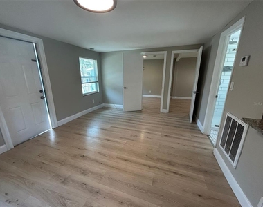 626 29th Avenue S - Photo Thumbnail 4