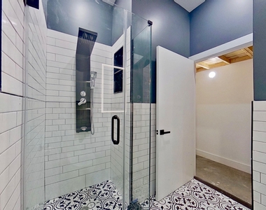 Montrose Ave & Lorimer St  - Photo Thumbnail 15