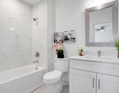 10452 Pendleton Avenue - Photo Thumbnail 9